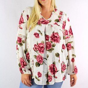 New Junior's Boutique White/red floral top
